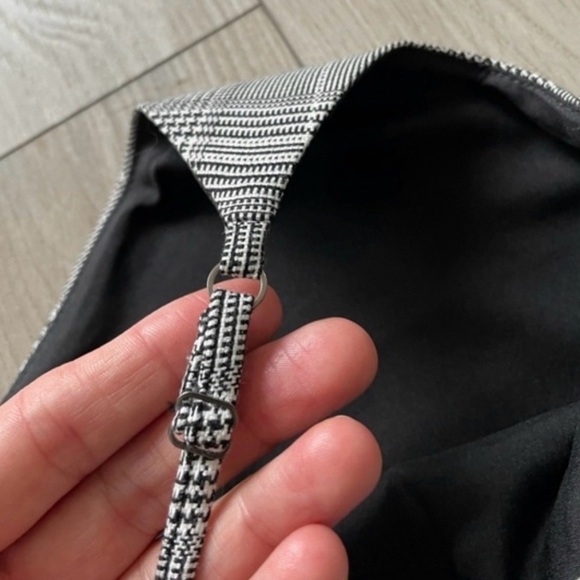 Banana Republic Camisole, plaid, lined, adjustable straps, black white, XS - Picture 5 of 6